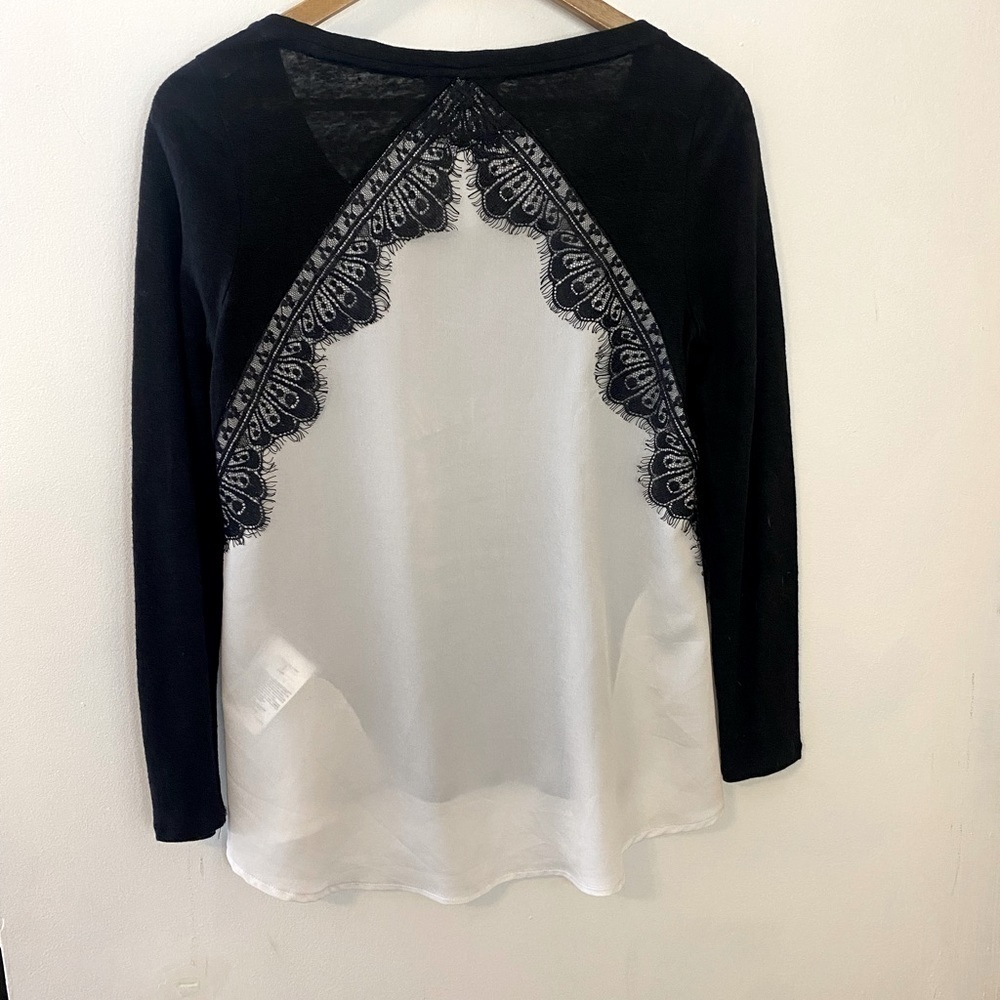 Banana Republic Black and White Linen and Lace Block Top